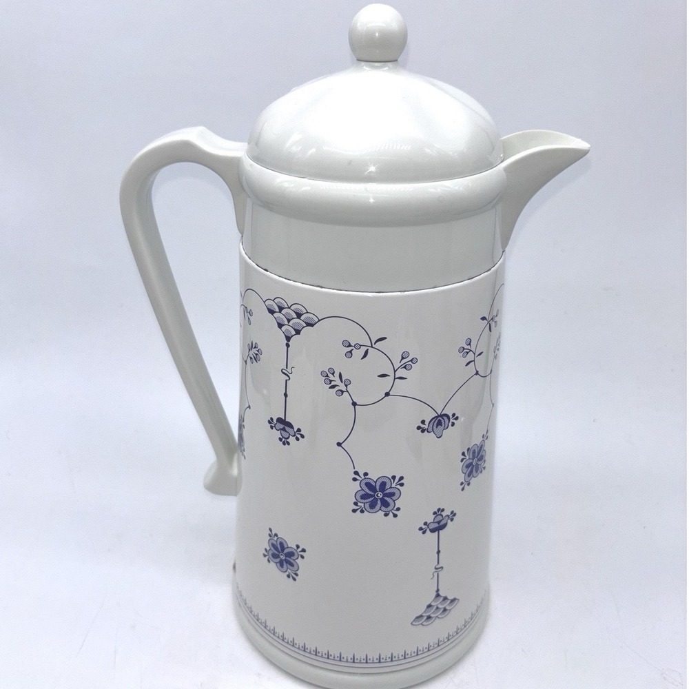 Rare Vintage Finlandia White Blue FloralThermal Carafe 1.0 Liter 11" CottageCore